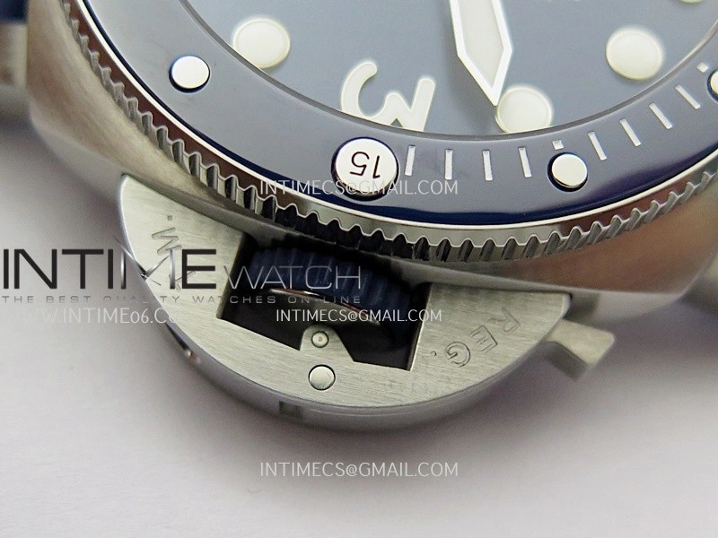 PAM1676 44mm Submersible VSF 1:1 Best Edition Blue Dial On Blue Rubber Strap P.900 Super Clone